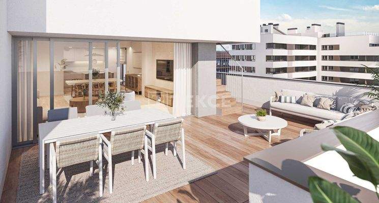 Apartments in a Compound with Rooftop Pool in Alicante