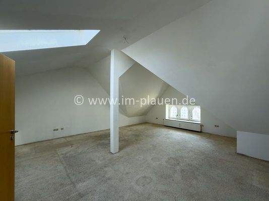 Wohnzimmer im Dachgeschoss