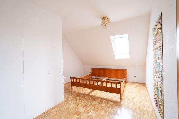 Schlaf-Ankleidezimmer OG