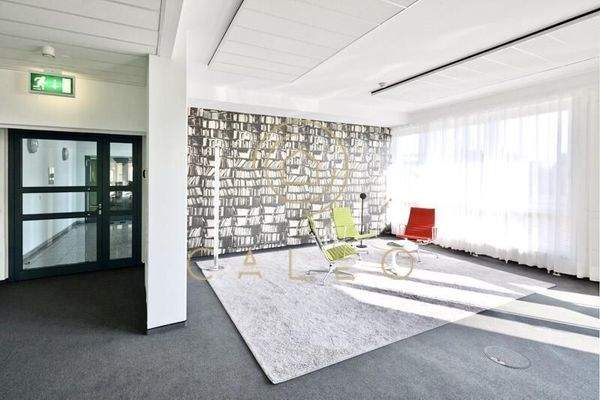 Innenansicht - Wartebereich