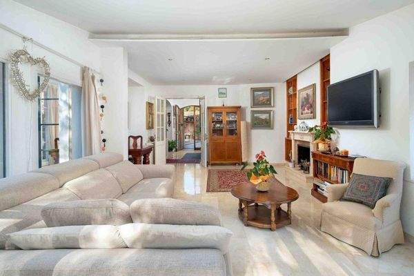 Finca mit Privatsphäre und Bergblick zum Verkauf in Puigpunyent, Mallorca