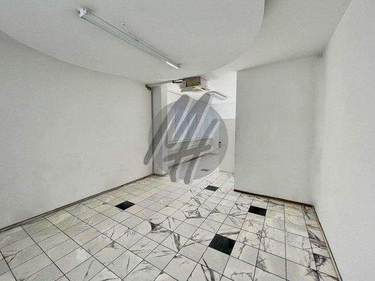 INFOS UNTER: 06171-586000