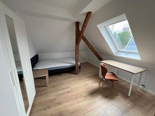 Wohnung (Dachgeschoss)