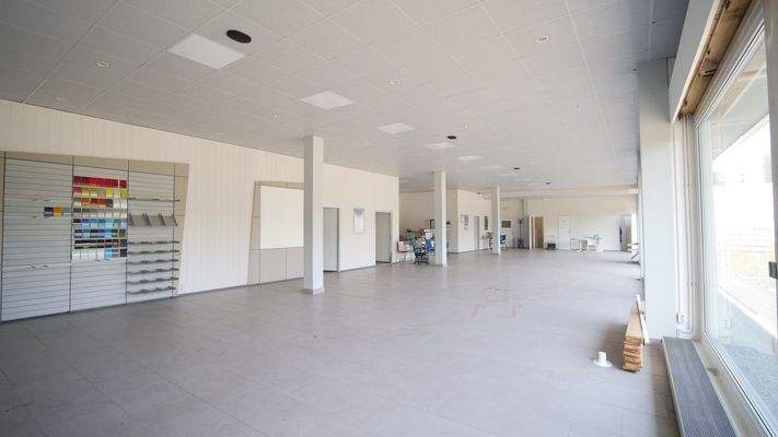 Verkaufsraum /Lager /Büro etc.