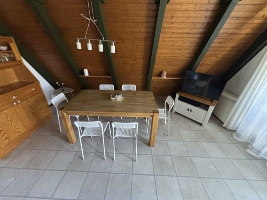 Wohn-/ Esszimmer