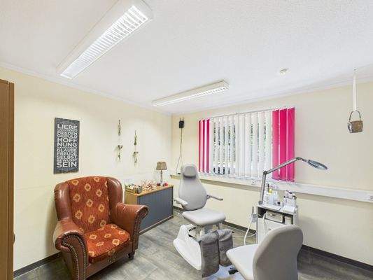 CAM03784G0-PR0089-STILL005