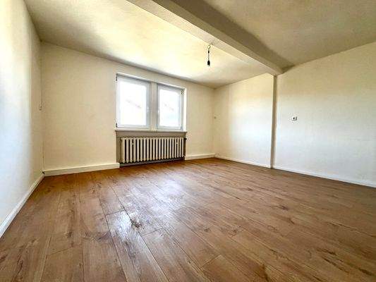 Zimmer DG neuer Fußbodenbelag 