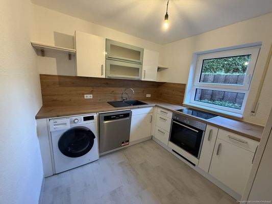 neuwertige Einbauküche