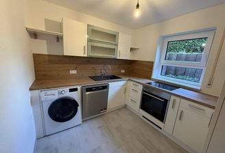 neuwertige Einbauküche