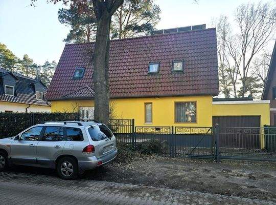 Vorderansicht, Garage