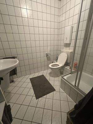 exemplarisch Bad 1.OG links 