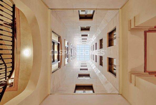 Restored Flats in a Central Location in Barcelona Eixample