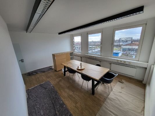 Büroraum 2 (ca. 24 m²)