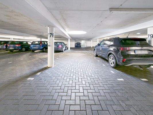 Tiefgaragenstellplatz