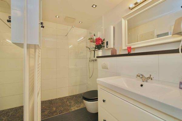 Bürofläche - Badezimmer