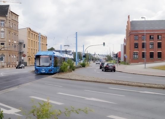 lange Wege erledigen, bequem mit Bus oder Tram