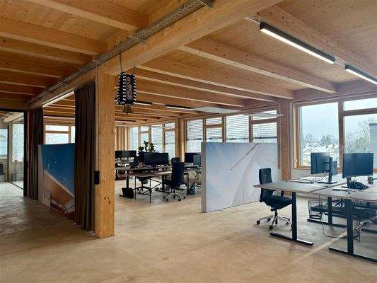 Open Space in der 2. Bürohälfte