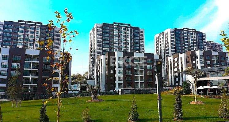 Apartments with Swimming Pools in Beylikdüzü İstanbul