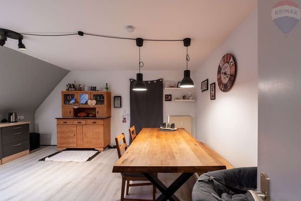 Haus vorne Essbereich OG