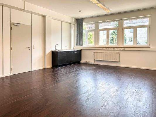 Besprechnungsraum mit Teeküche