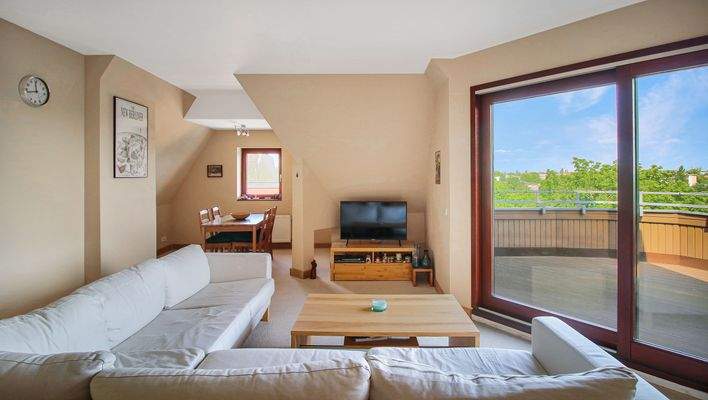 Wohnzimmer mit Essbereich