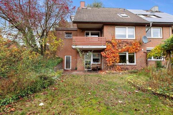 Garten mit Rückansicht