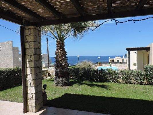 Kreta, Panormos: Schöner Bungalow in toller Wohnanlage zu verkaufen