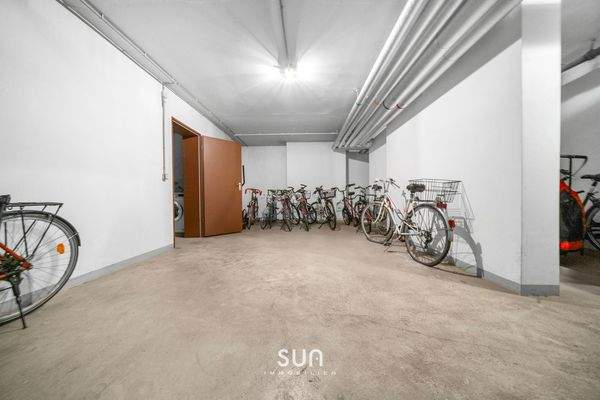 Großzügiger Fahrradkeller