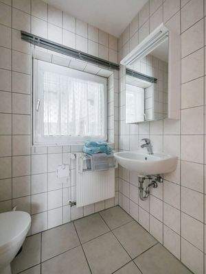 Ferienhaus (FeWo 1, Bad 1 a)