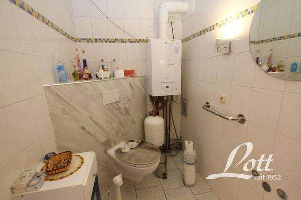 Badezimmer im Erdgeschoss