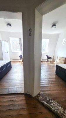 Blick aus dem Flur in die Zimmer