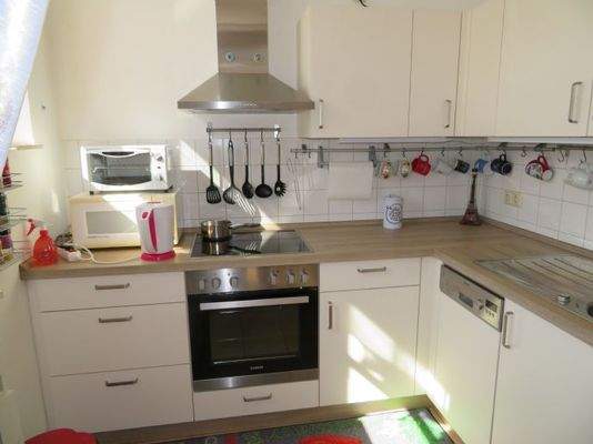 Küche mit Einbauküche