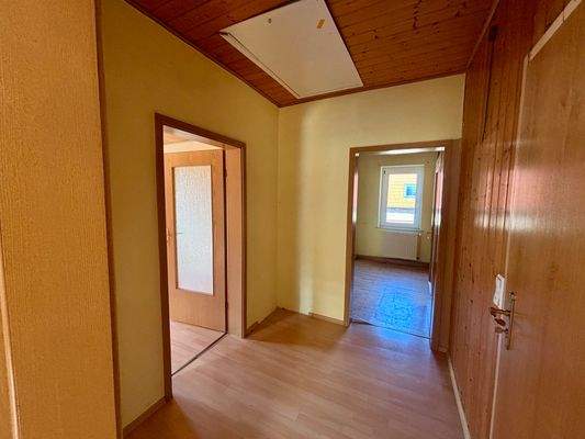 16- Flur - Wohnung OG.jpeg