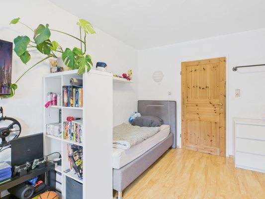 CAM01223G0-PR0176-STILL060