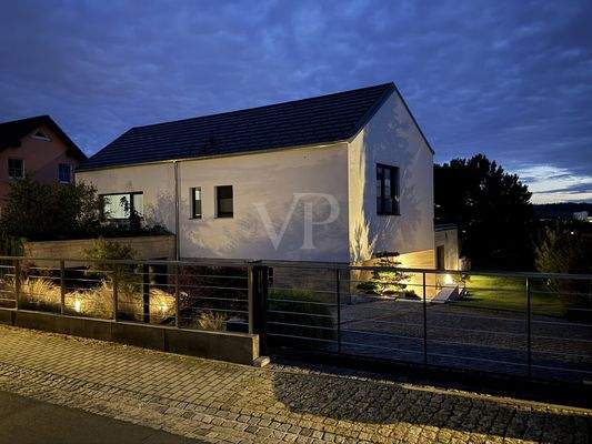 Ansicht bei Dämmerung