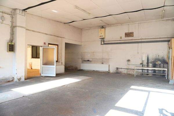 .Beheizte Lagerhalle