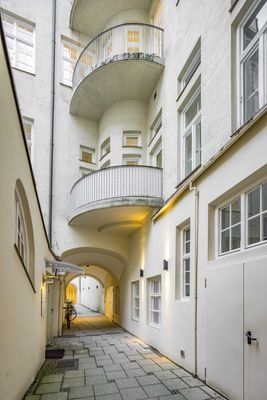 Blick Passage zum Hauseingang Sendlinger Str. 52