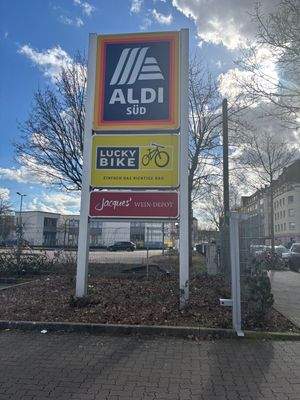 Aldi in der Nähe.jpg