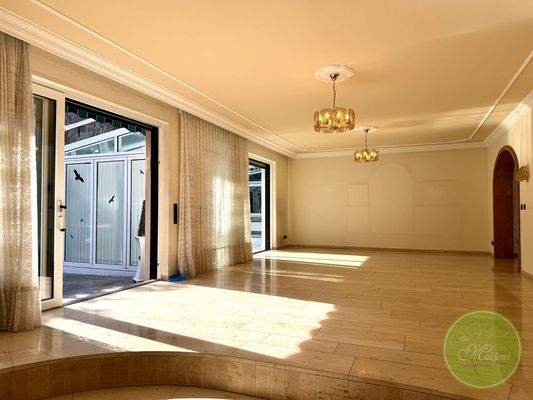 ... mit Blick zur Terrasse 1