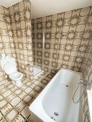 OG - inkl. Dusche & Badewanne