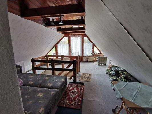 Wohnbereich renovierungsbedürftig