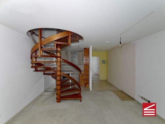 Garderobe u. Küche