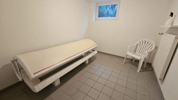 Keller: Gemeinschaftssolarium