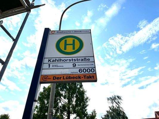 Bushaltestelle in der Nähe