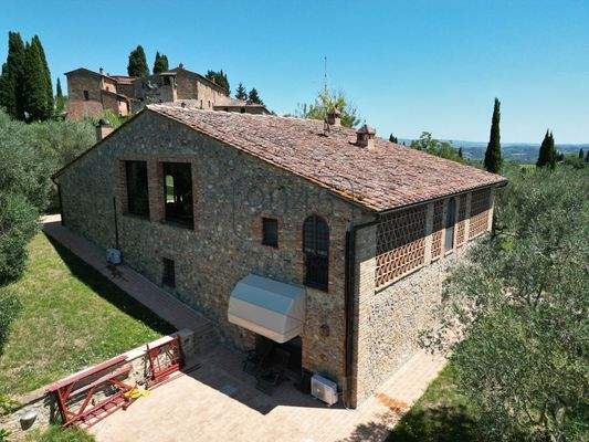 Exklusives toskanisches Landhaus mit Panoramablick auf die Türme von San Gimignano