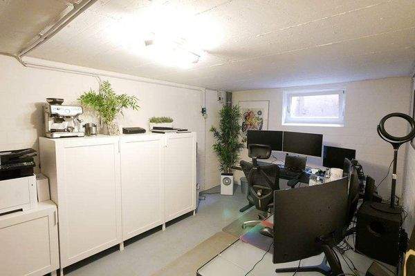 Vollkeller, z.T. wohnfähig, Haus 2