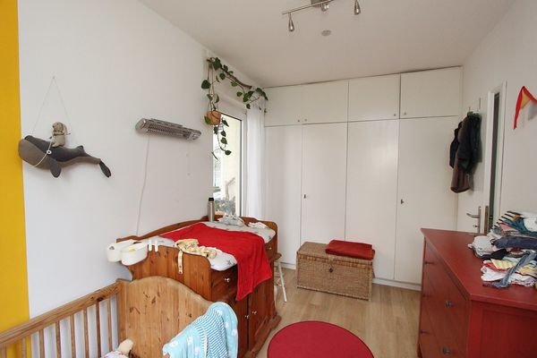 Kinderzimmer/Büro EG