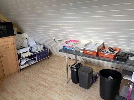 Kinderzimmer 1,  kleines Büro 