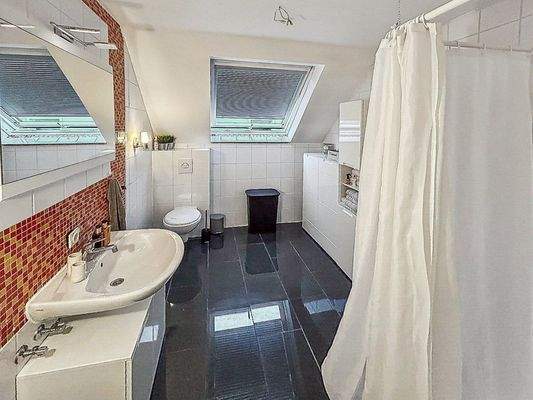 Badezimmer Ansicht I