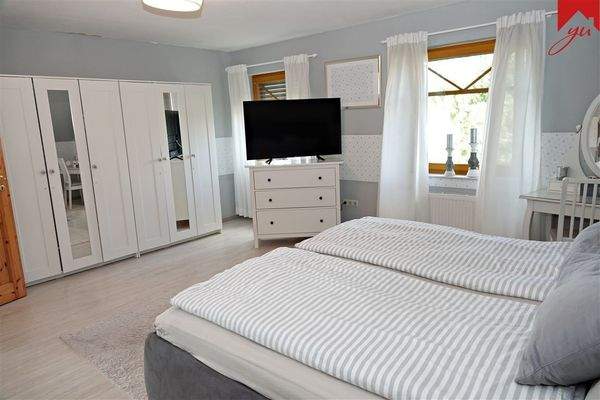 Schlafzimmer Bild II im Obergeschoss